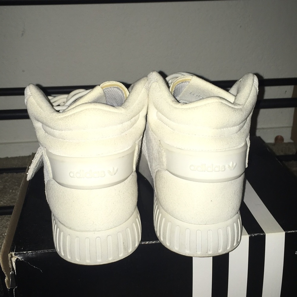 Adidas - Picture 2 of 3